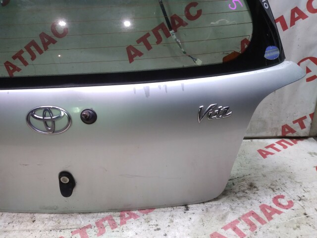 Дверь багажника TOYOTA Vitz 