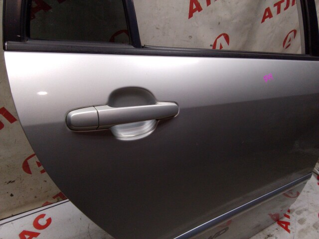 Дверь TOYOTA Corolla Fielder 