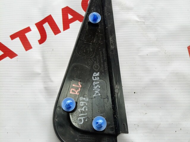 Уголок двери RENAULT Duster 