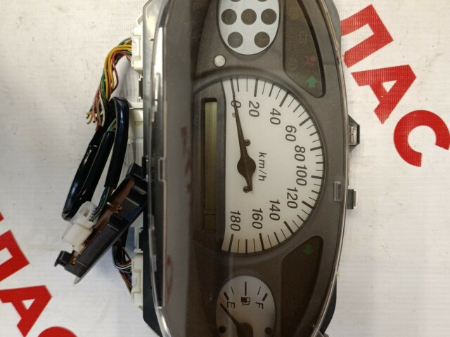 Щиток приборов TOYOTA Platz 