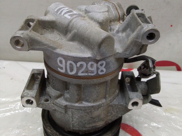 Компрессор кондиционера TOYOTA Ist 1NZ-FE