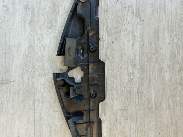 Накладка на радиатор TOYOTA Estima 