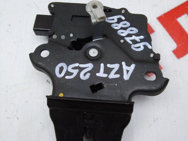 Замок багажника TOYOTA Avensis 