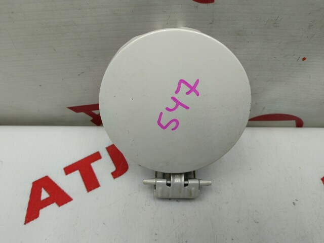 Лючок бензобака TOYOTA Ist 