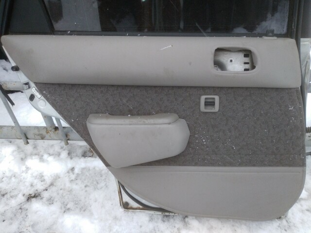 Дверь TOYOTA Sprinter 