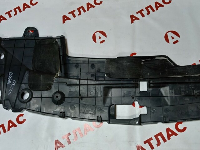 Накладка на радиатор TOYOTA Avensis 