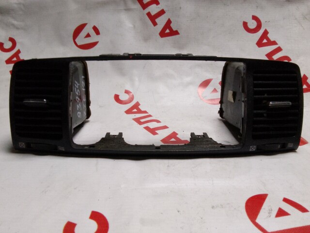 Рамка магнитолы TOYOTA Corolla 