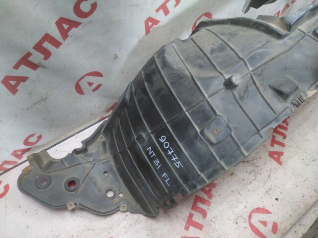 Подкрылок NISSAN X-Trail 