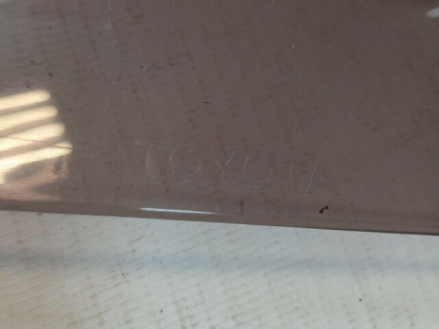 Ветровик TOYOTA Platz 