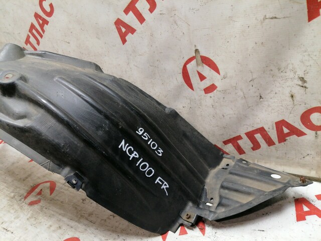 Подкрылок TOYOTA Ractis 