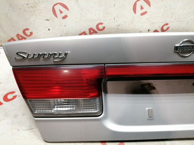 Крышка багажника NISSAN Sunny 