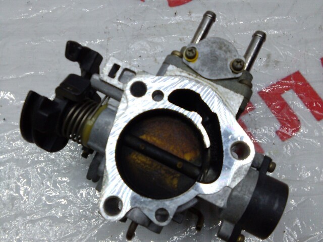 Дроссельная заслонка TOYOTA Carina 3S-FE