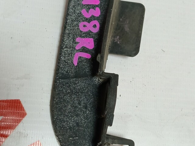 Брызговик TOYOTA Ist 