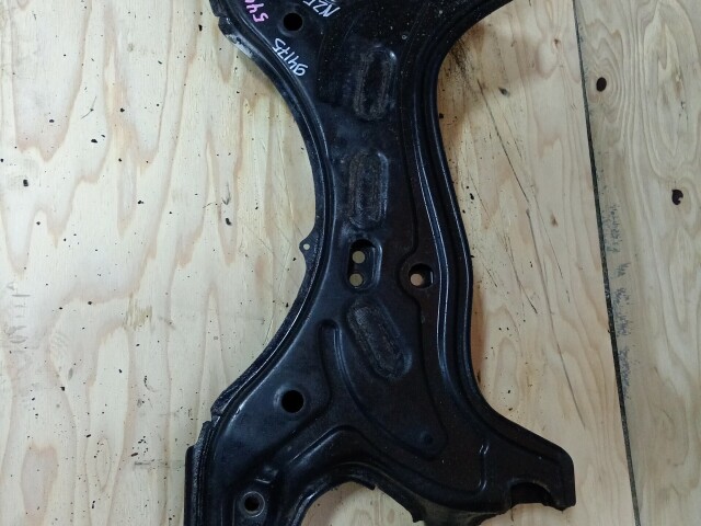 Балка поперечная TOYOTA Corolla Fielder 