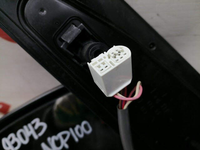 Зеркало TOYOTA Ractis 