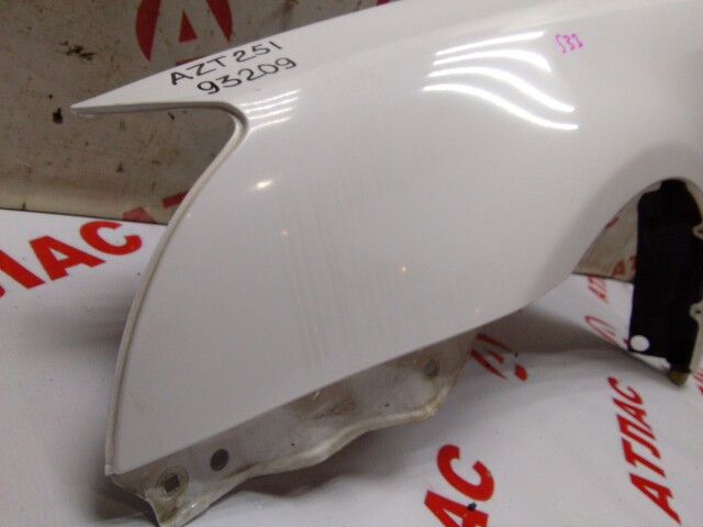 Крыло TOYOTA Avensis 