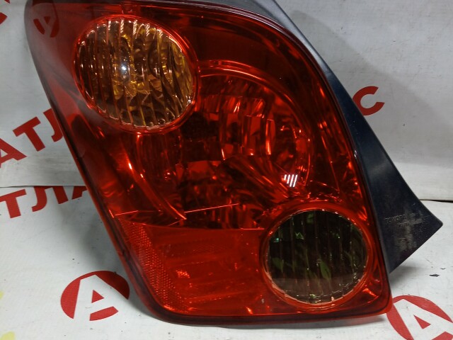 Стоп TOYOTA Ist 