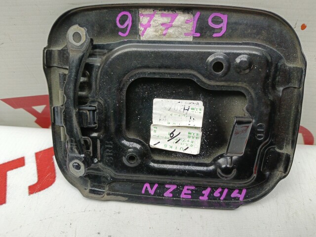 Лючок бензобака TOYOTA Corolla Fielder 