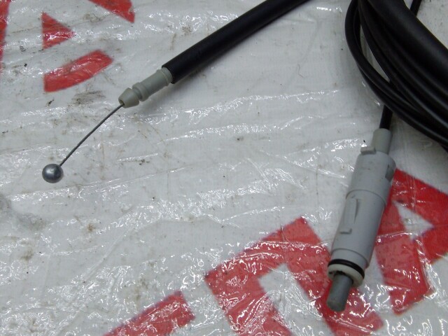 Трос багажника TOYOTA Camry 