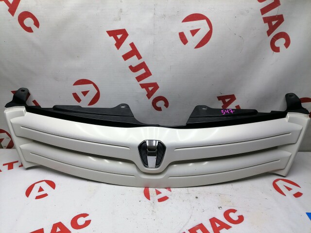 Решетка радиатора TOYOTA Ist 