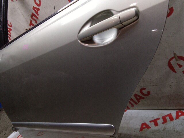 Дверь TOYOTA Avensis 