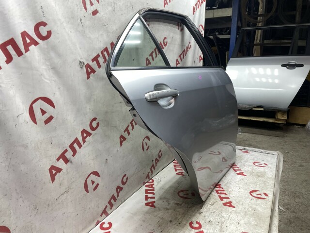 Дверь TOYOTA Camry 
