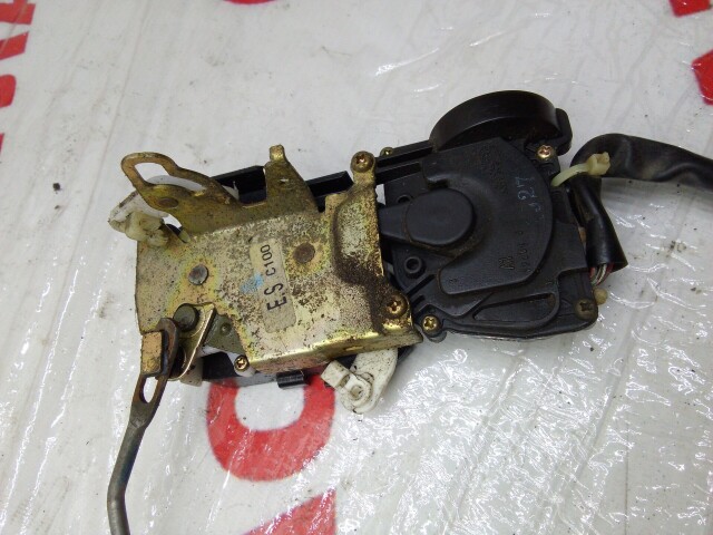 Замок двери MAZDA Premacy 