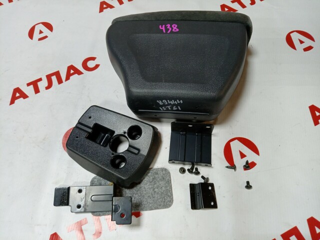 Подлокотник TOYOTA Ist 