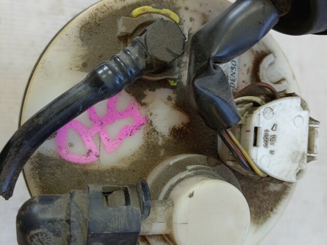 Бензонасос TOYOTA Corolla Fielder 