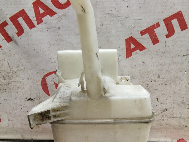 Бачок омывателя TOYOTA Avensis 