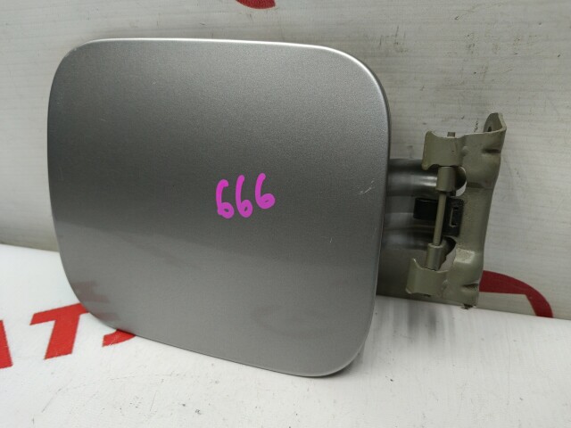 Лючок бензобака NISSAN Dualis 