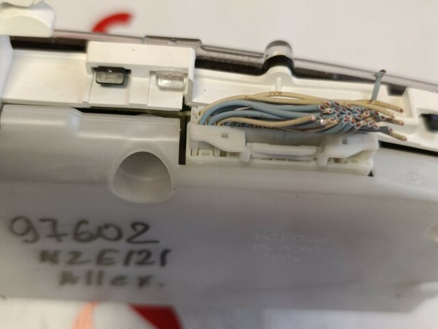 Щиток приборов TOYOTA Allex 