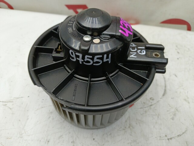 Моторчик печки TOYOTA Ist 