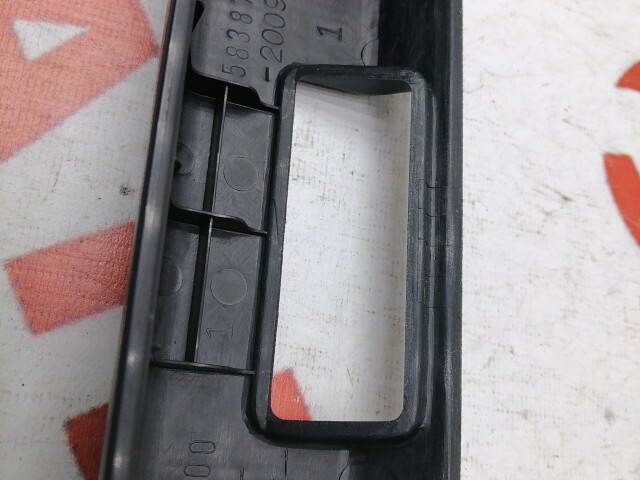 Накладка замка багажника TOYOTA Corona Premio 