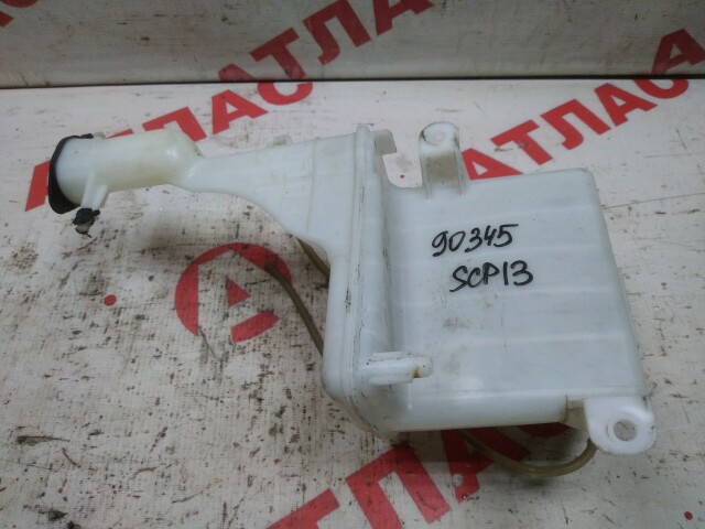 Бачок омывателя TOYOTA Vitz 