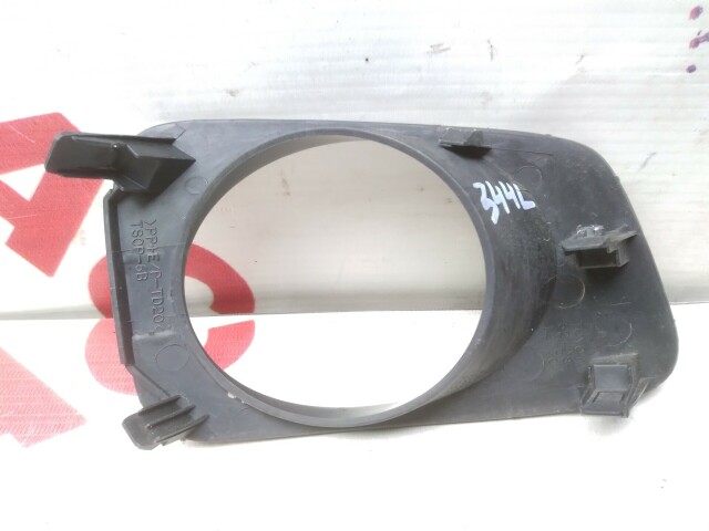 Оправа туманки TOYOTA Corolla Axio 