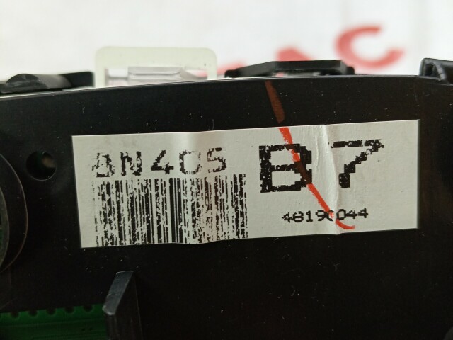 Щиток приборов NISSAN Sunny 