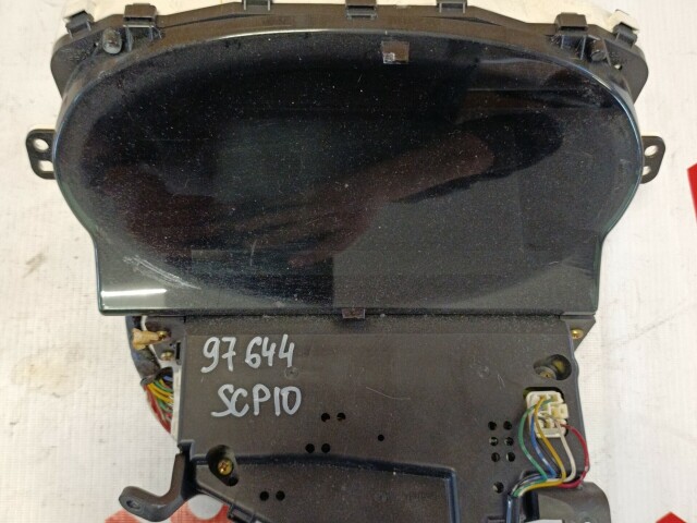 Щиток приборов TOYOTA Vitz 