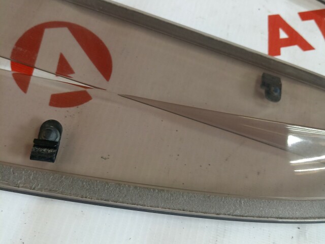 Ветровик TOYOTA Vitz 