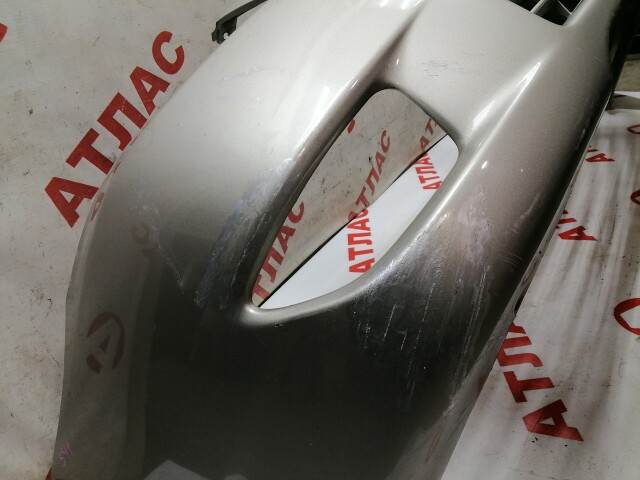 Бампер передний TOYOTA Corolla 