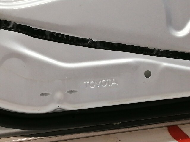 Дверь TOYOTA Corolla 