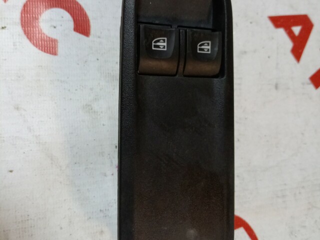 Блок управления стеклоподъемниками RENAULT Duster 