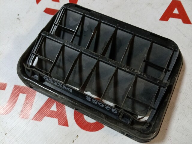 Клапан вентиляции крыла RENAULT Duster 