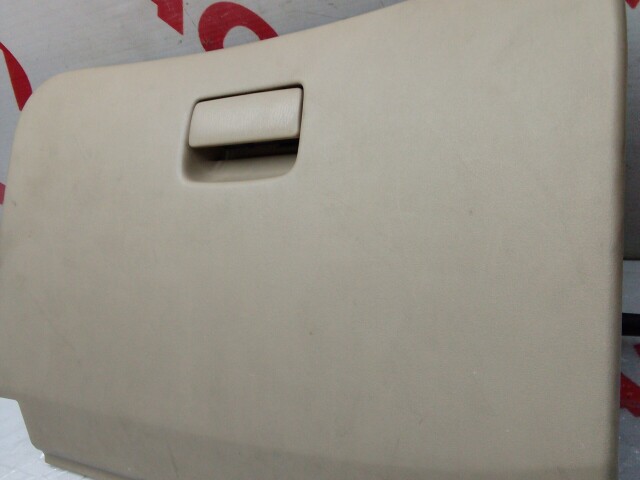 Бардачок NISSAN Bluebird Sylphy 