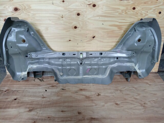 Задняя панель TOYOTA Sprinter 