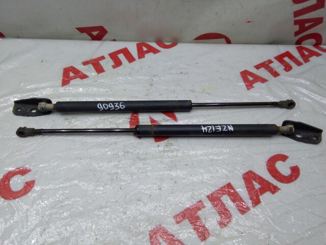 Амортизатор багажника TOYOTA Corolla Fielder 