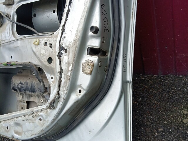 Дверь TOYOTA Sprinter 