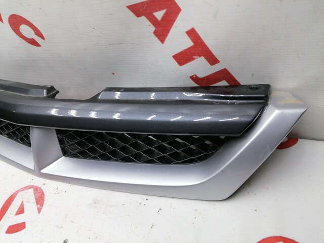 Решетка радиатора NISSAN Wingroad 