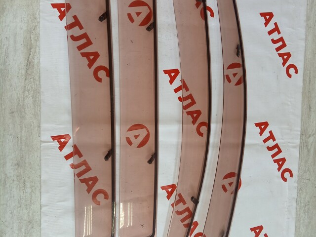 Ветровик MITSUBISHI Outlander 