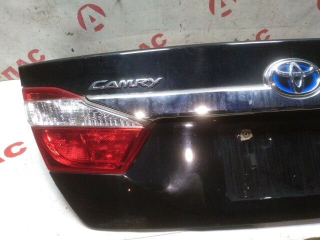 Крышка багажника TOYOTA Camry 
